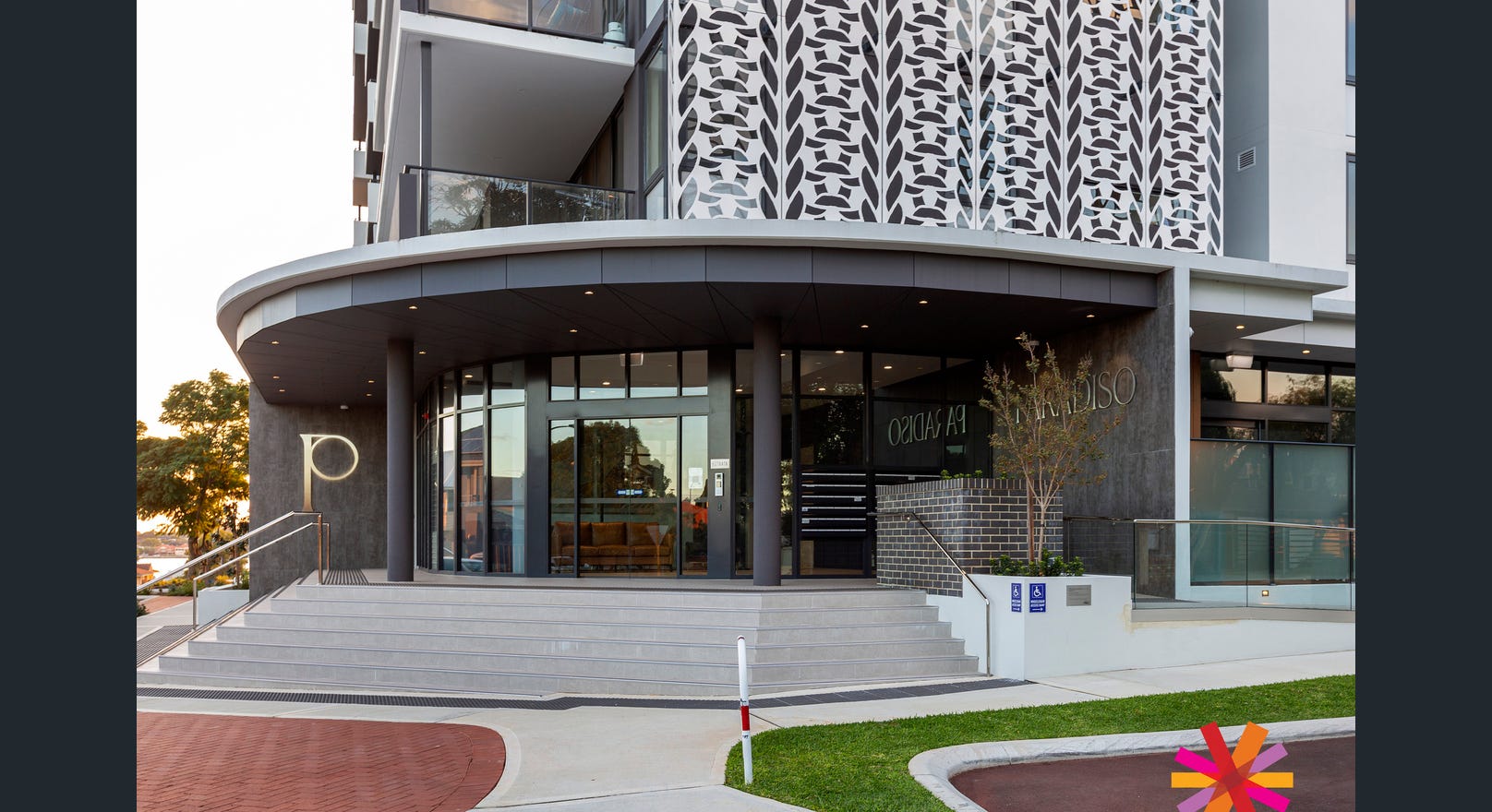 Luxury Living minutes from Perth CBD — Home image 10