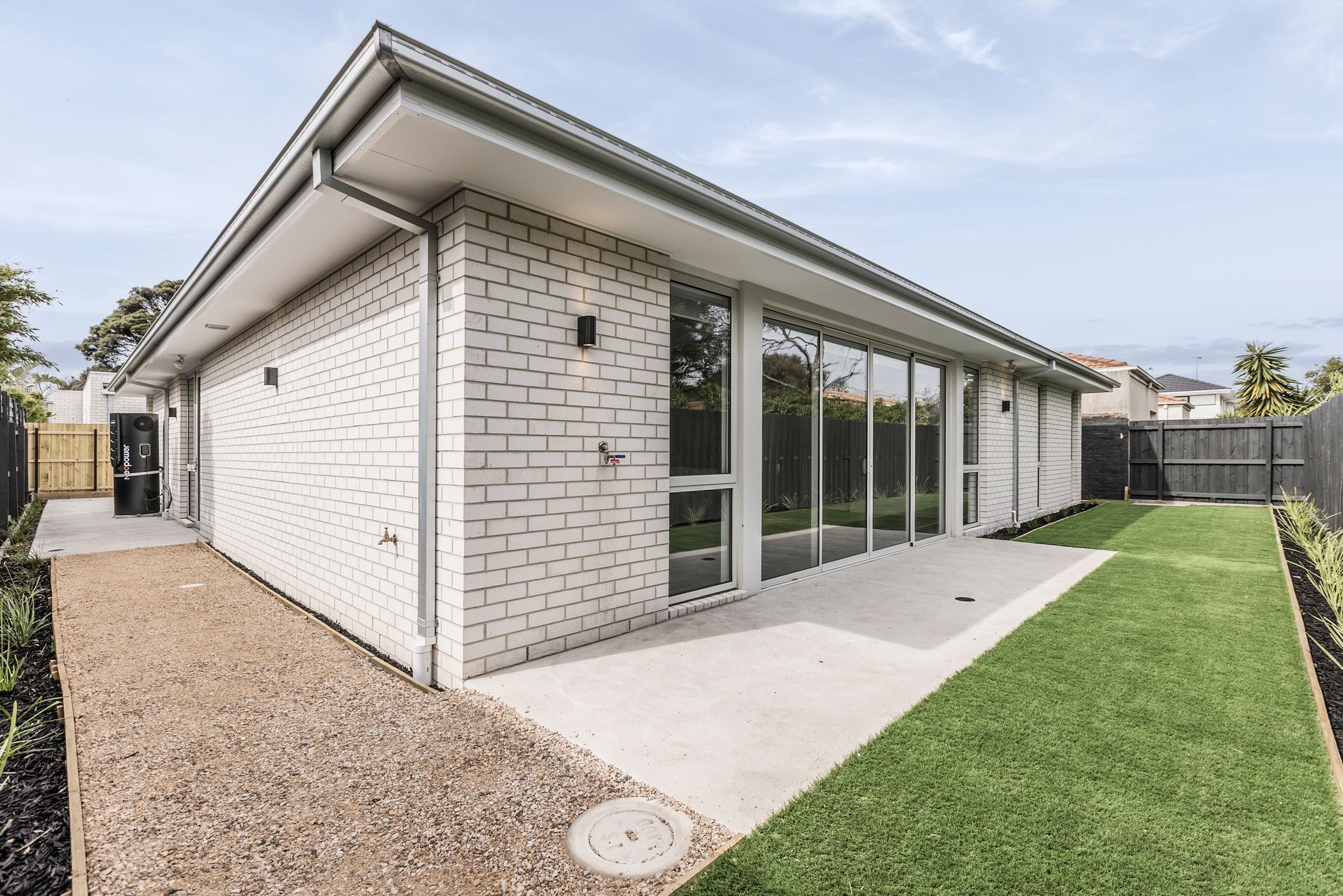 SDA in the Heart of Mentone- Minutes from the Beach — Home image 5