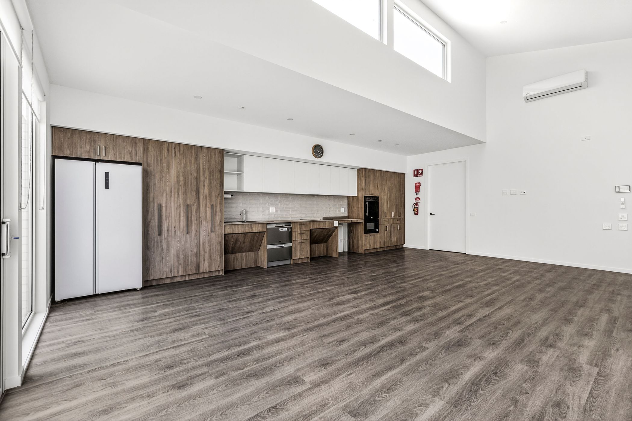 SDA in the Heart of Mentone- Minutes from the Beach — Home image 3