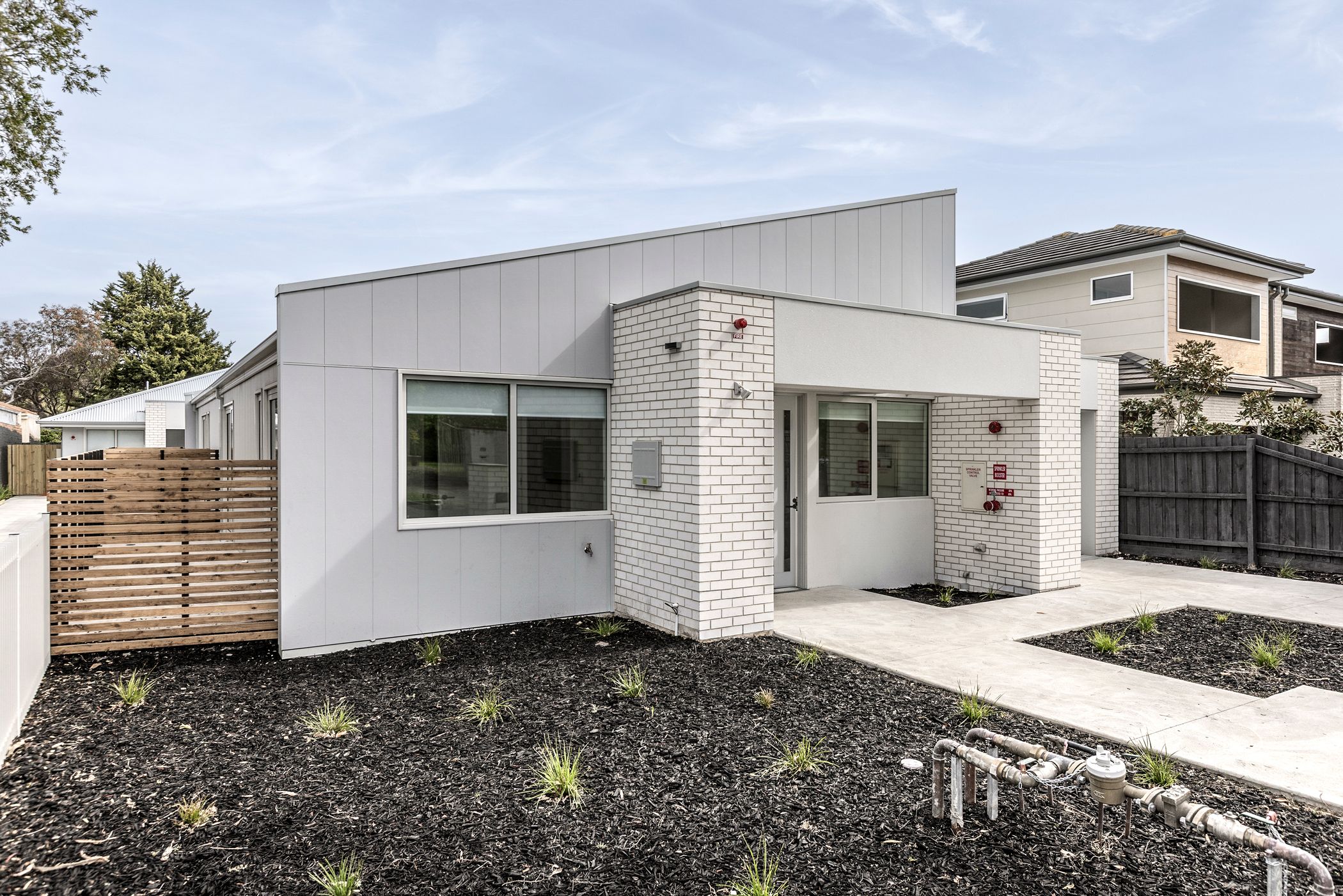 SDA in the Heart of Mentone- Minutes from the Beach — Home image 4