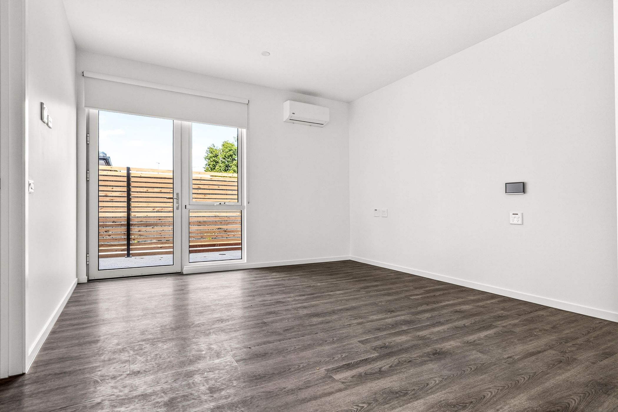 SDA in the Heart of Mentone- Minutes from the Beach — Home image 5