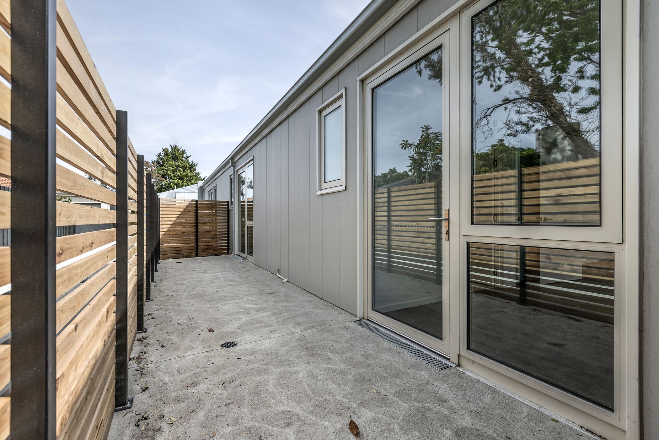 SDA in the Heart of Mentone- Minutes from the Beach — Home image 11