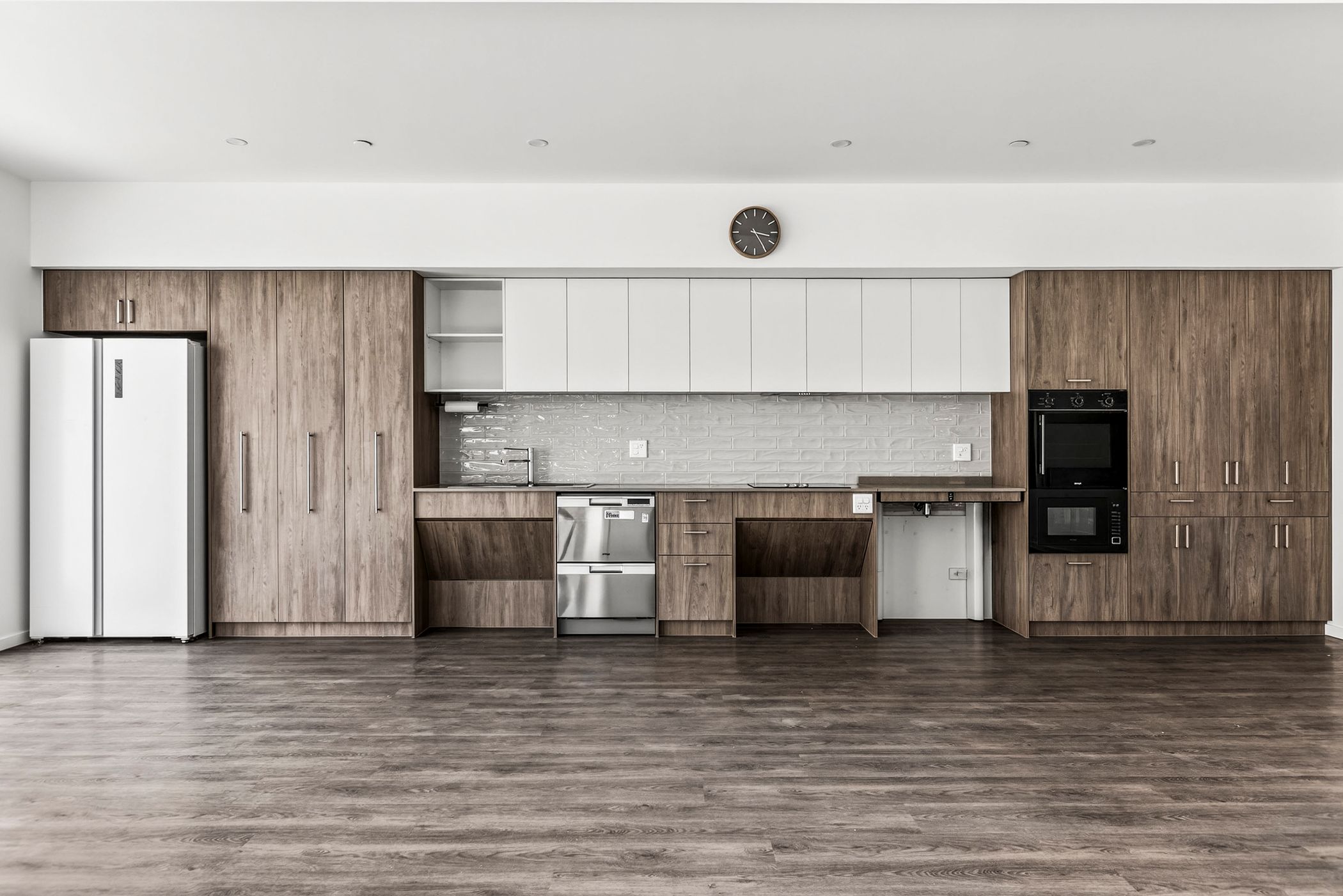 SDA in the Heart of Mentone- Minutes from the Beach — Home image 12