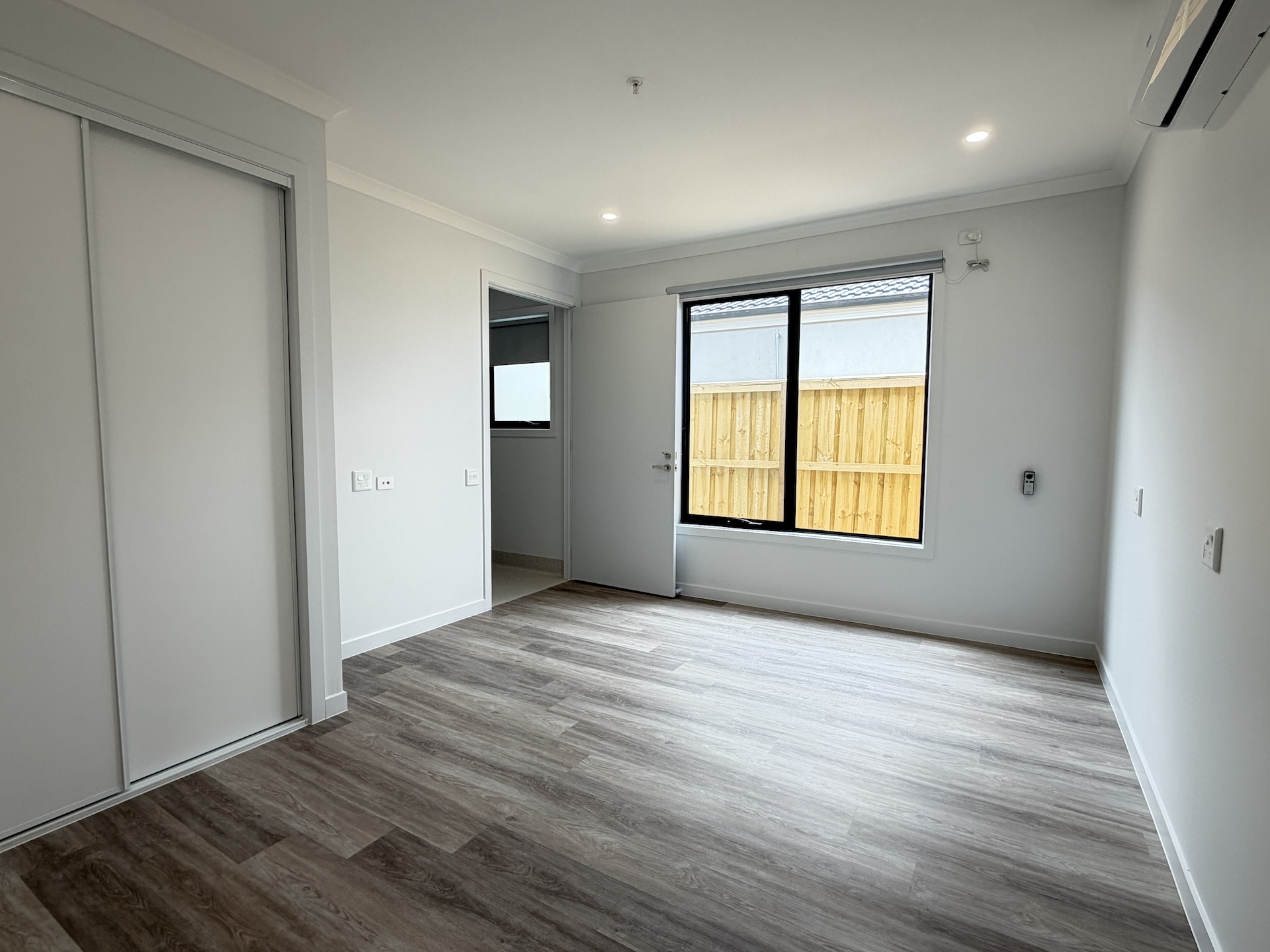 Stylish 3 Bed + OOA HPS SDA Home – Tarneit, Flexible Living — Home image 6