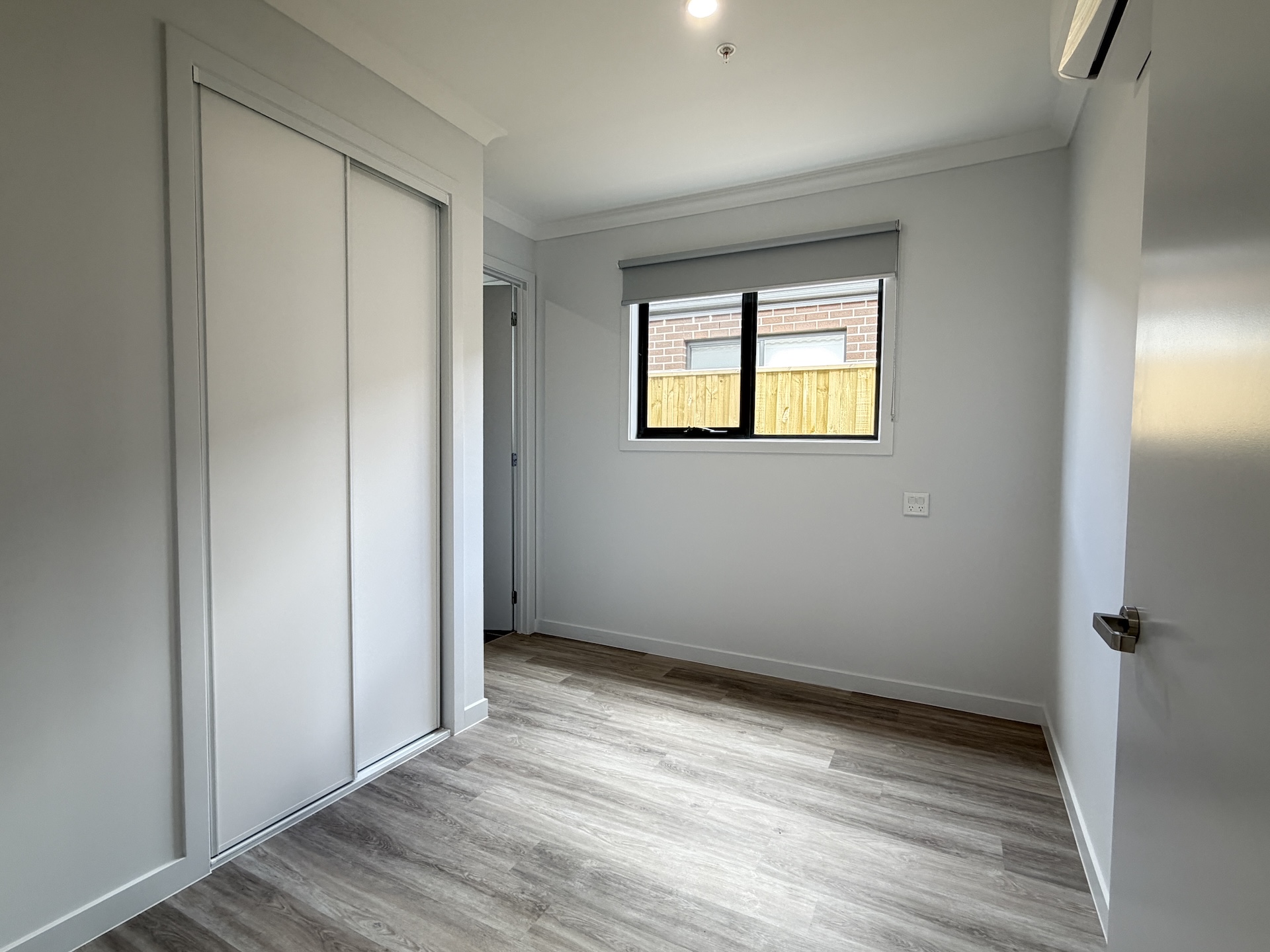 Stylish 3 Bed + OOA HPS SDA Home – Tarneit, Flexible Living — Home image 8