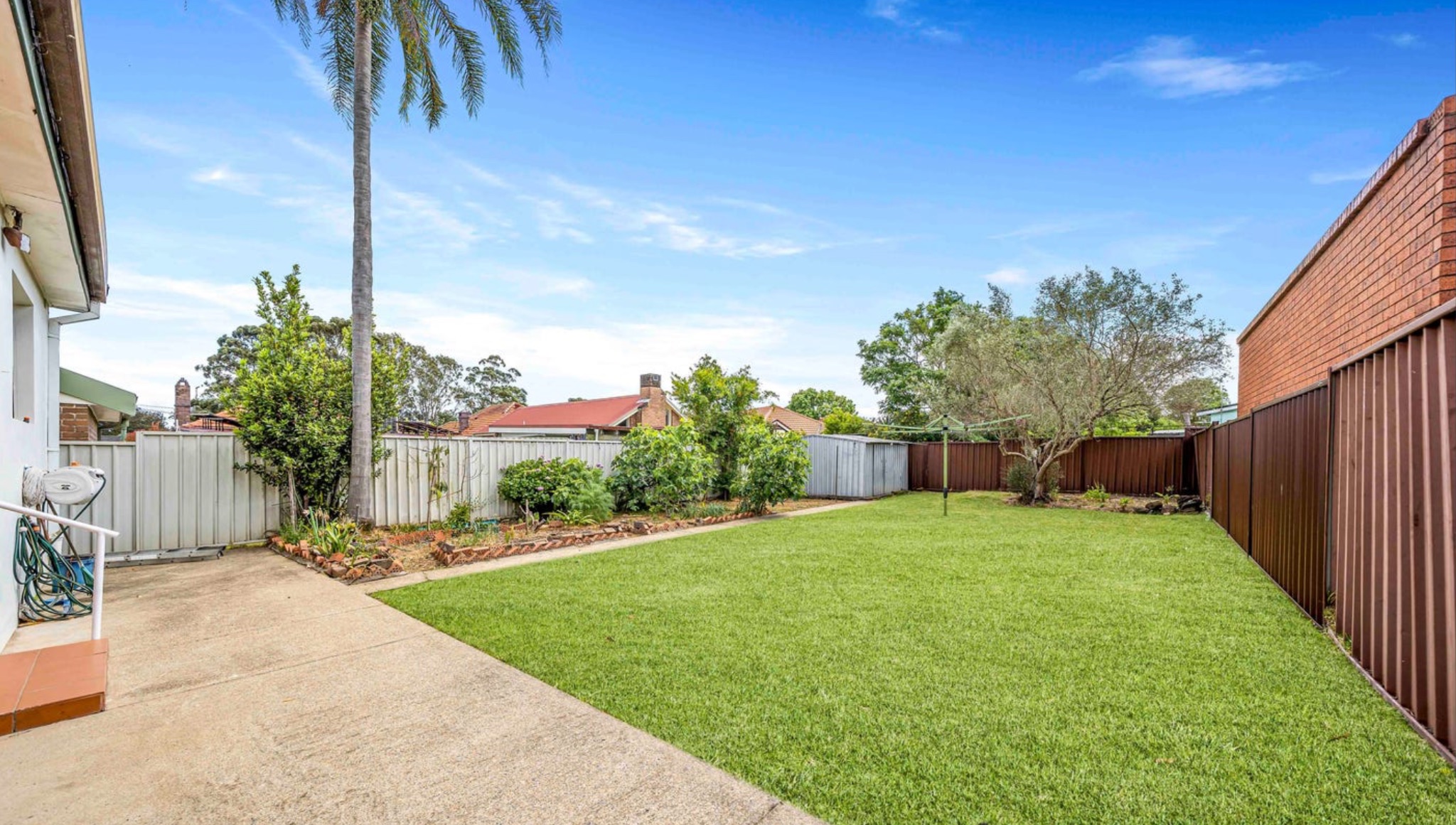 Strathfield South Retreat - Accessible Bathroom — Home image 4