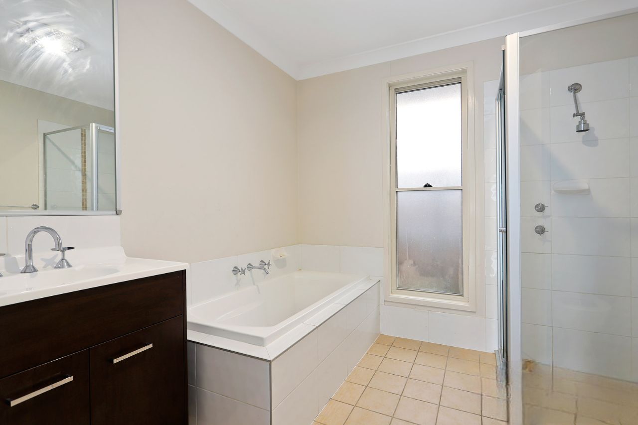 SIL Home in The Ponds — Home image 3
