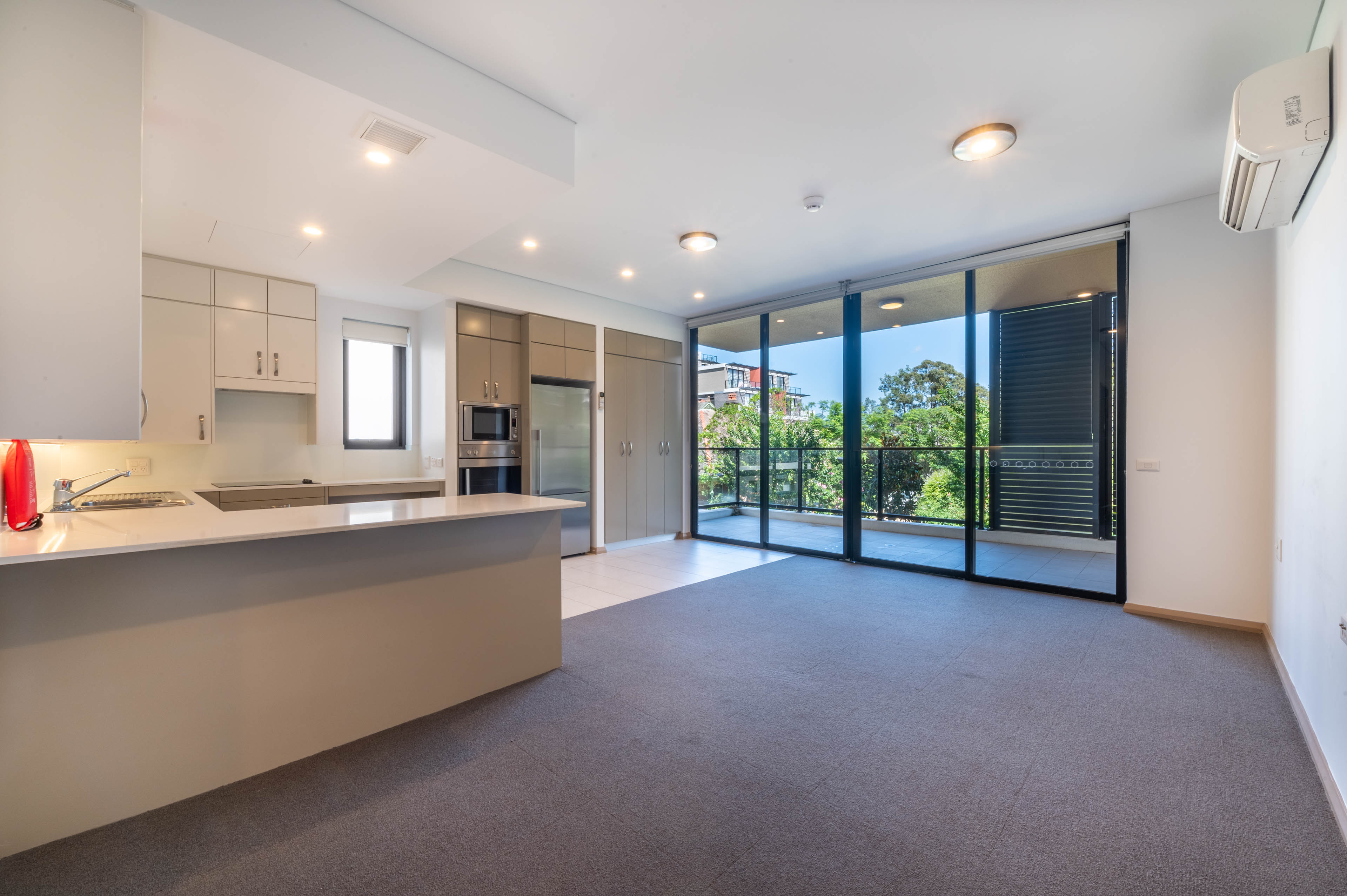 2-bedroom Apartment in Ryde — Home image 2