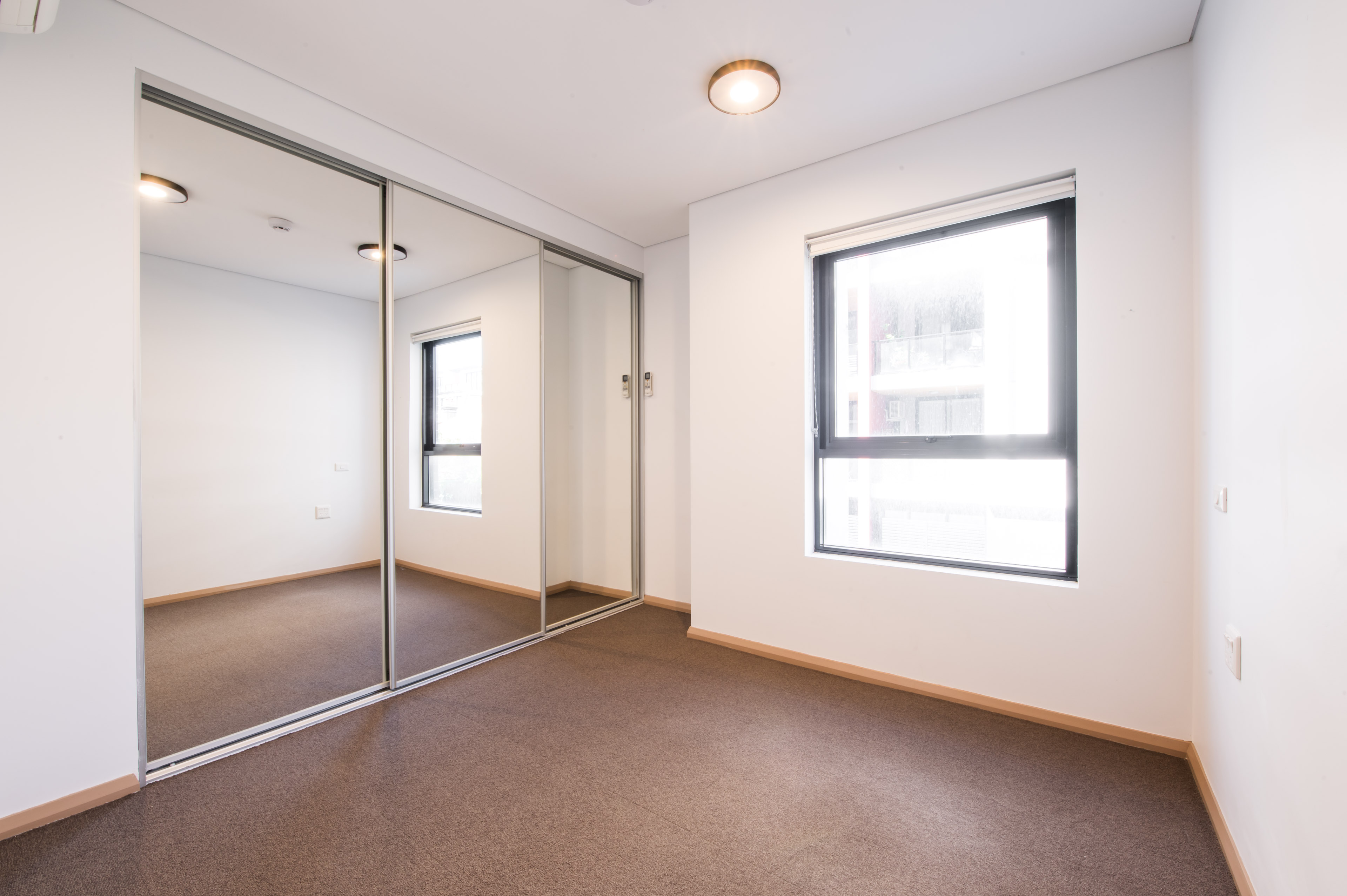 2-bedroom Apartment in Ryde — Home image 6