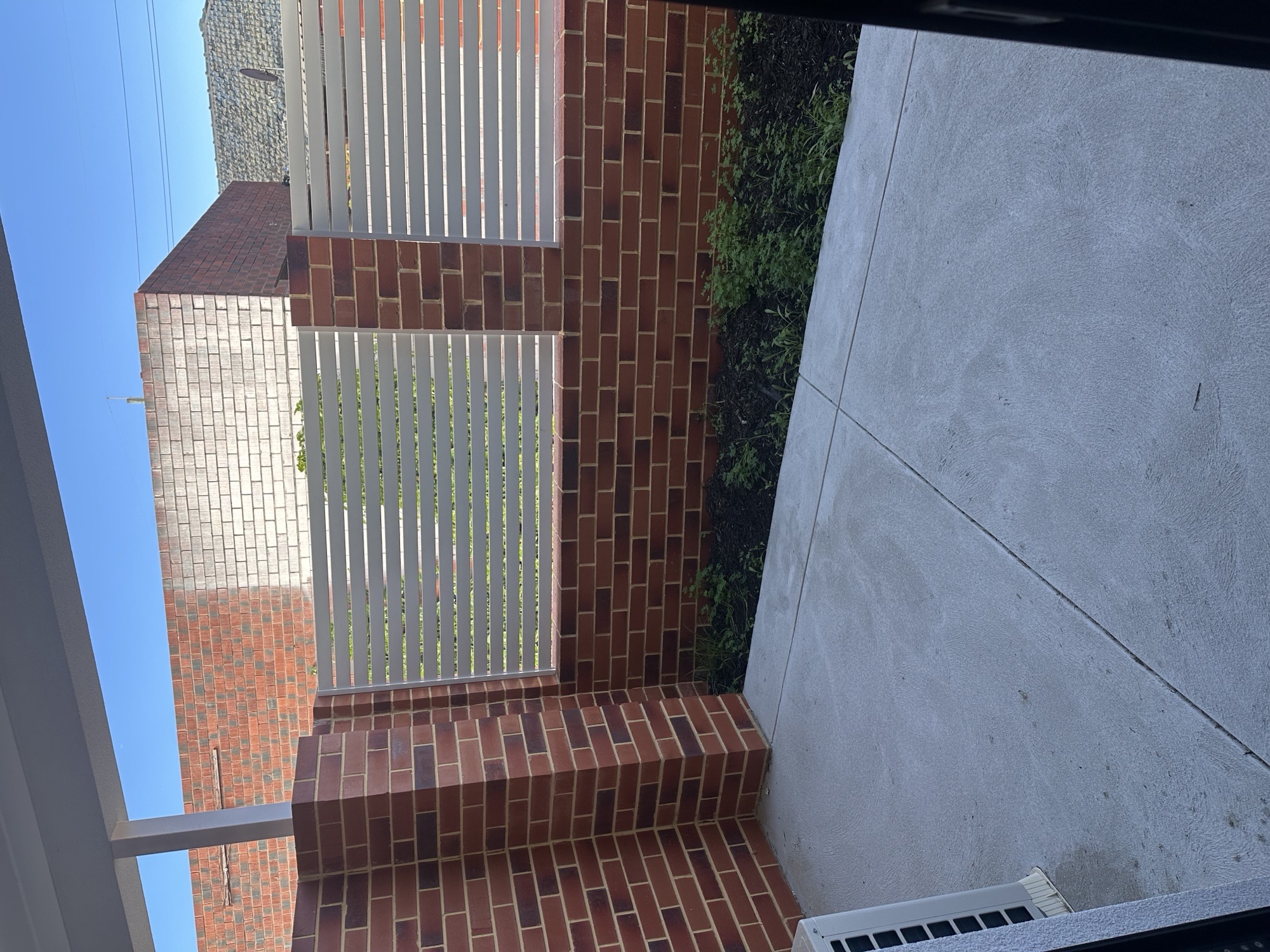 2 vacancies - Daly St Belmont — Home image 2