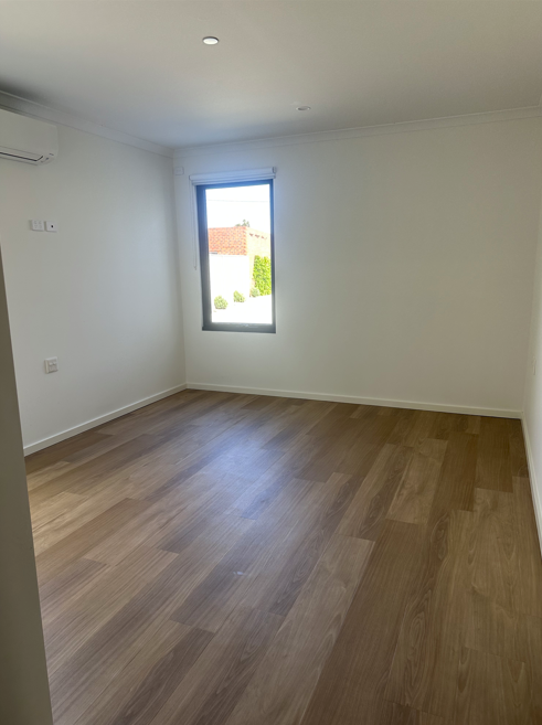2 vacancies - Daly St Belmont — Home image 3