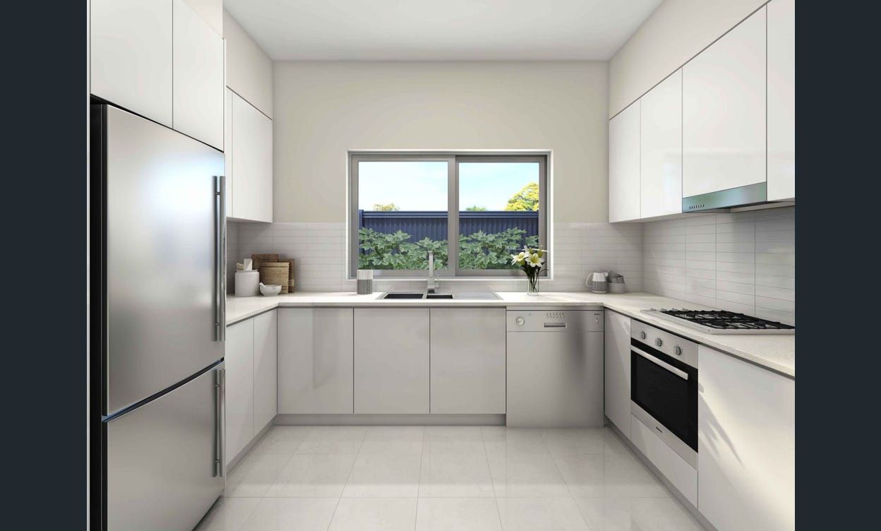 5 Bedroom Unit in Toongabbie — Home image 2