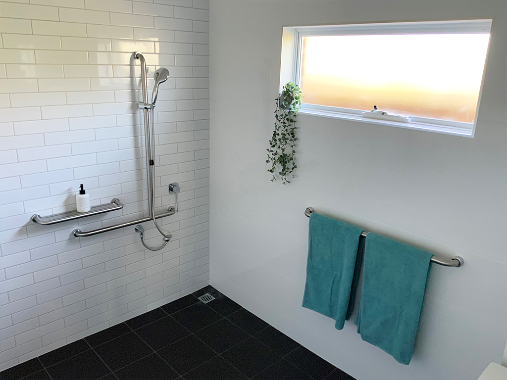 Modern SDA home in beautiful Woody Point! — Home image 5