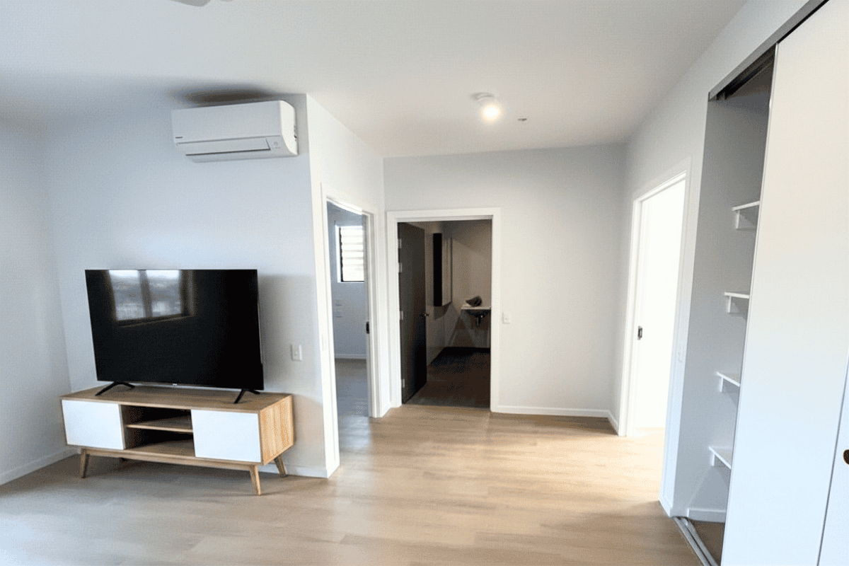 2 Bedroom Apartments, Logan Central — Home image 4