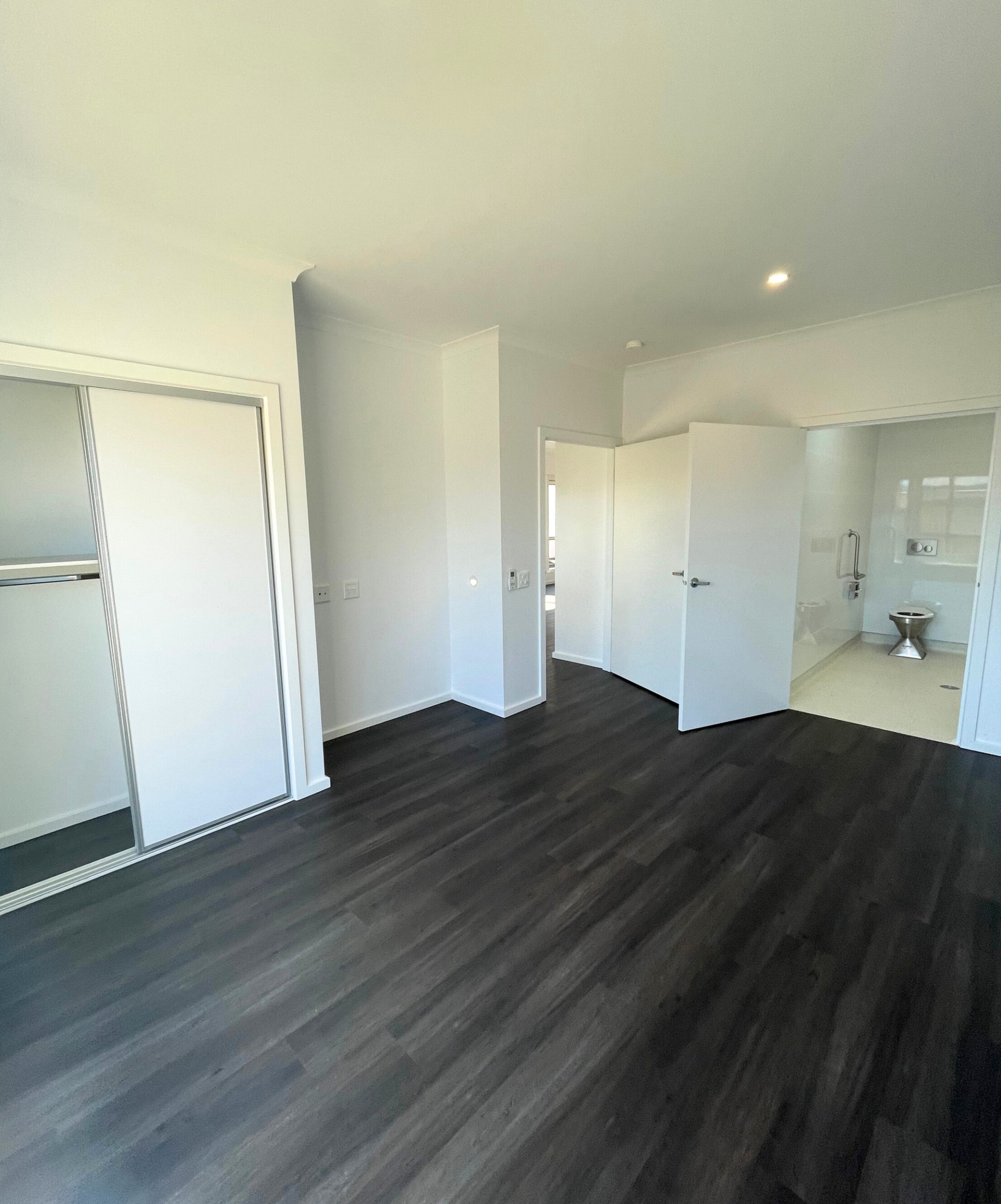 ERVINE, Wyndham Vale, VIC - ROBUST/IL — Home image 8