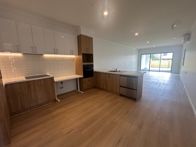 Award Winning SDA High Physical Support Side By Side Houses in Dandenong — Home image 3