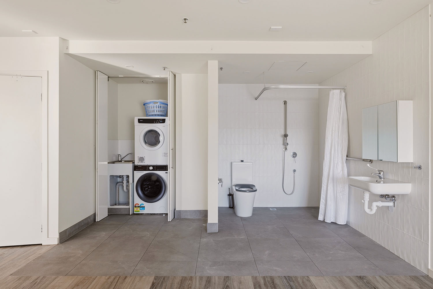 Premium High Physical Support Apartment – Brunswick — Home image 7