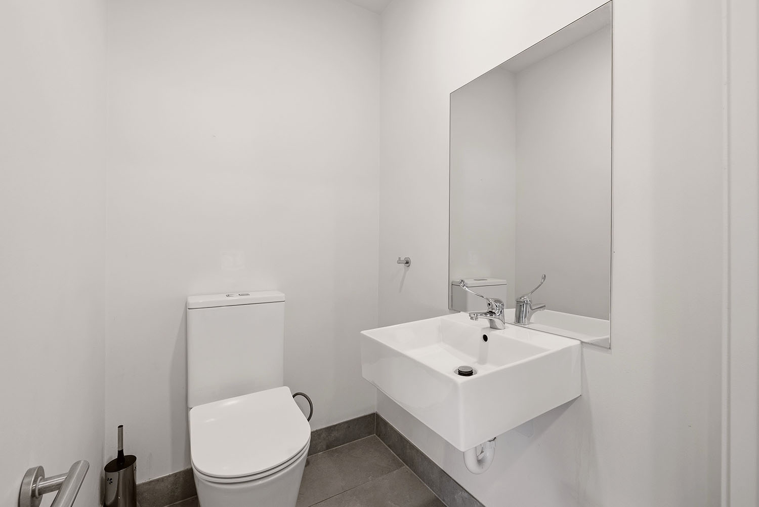 Premium High Physical Support Apartment – Brunswick — Home image 9