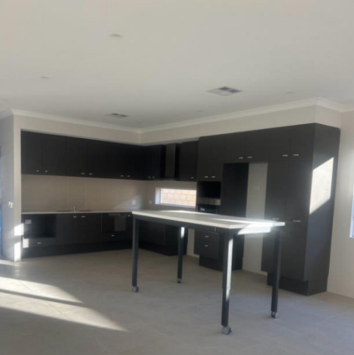 Brand NEW HPS Home in Midvale: Comes with HUGE TV! — Home image 3