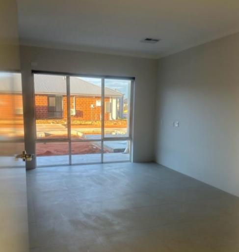 Brand NEW HPS Home in Midvale: Comes with HUGE TV! — Home image 5