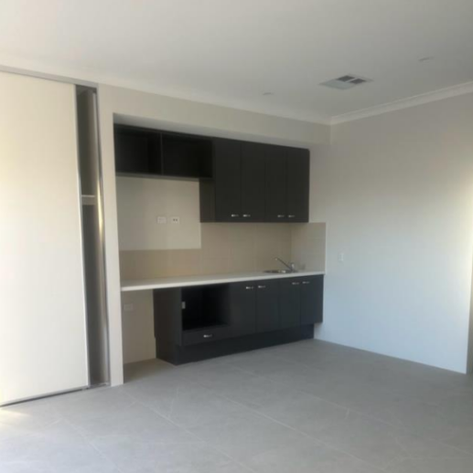 Brand NEW HPS Home in Midvale: Comes with HUGE TV! — Home image 6