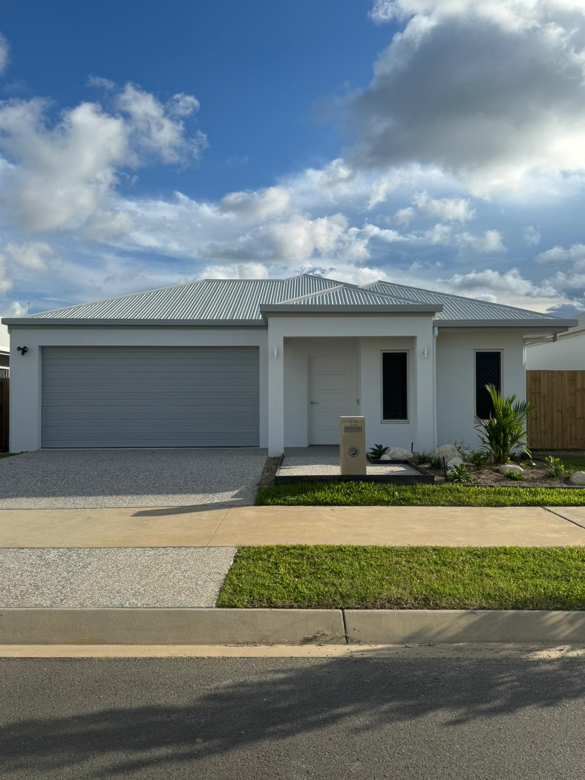 Brand NEW HPS Home in Midvale: Comes with HUGE TV! — Home image 7