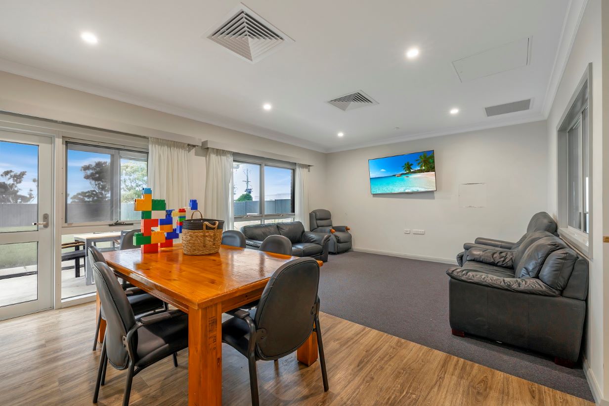 Vacancy in a spacious SDA home in Lovely Banks — Home image 4