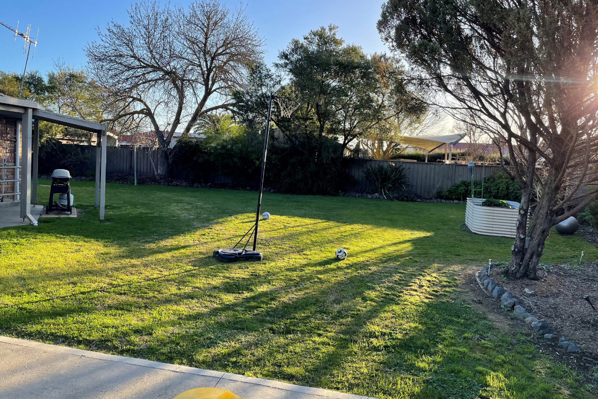 One vacancy in a five bedroom Improved Liveability, spacious home in Mooroopna — Home image 6