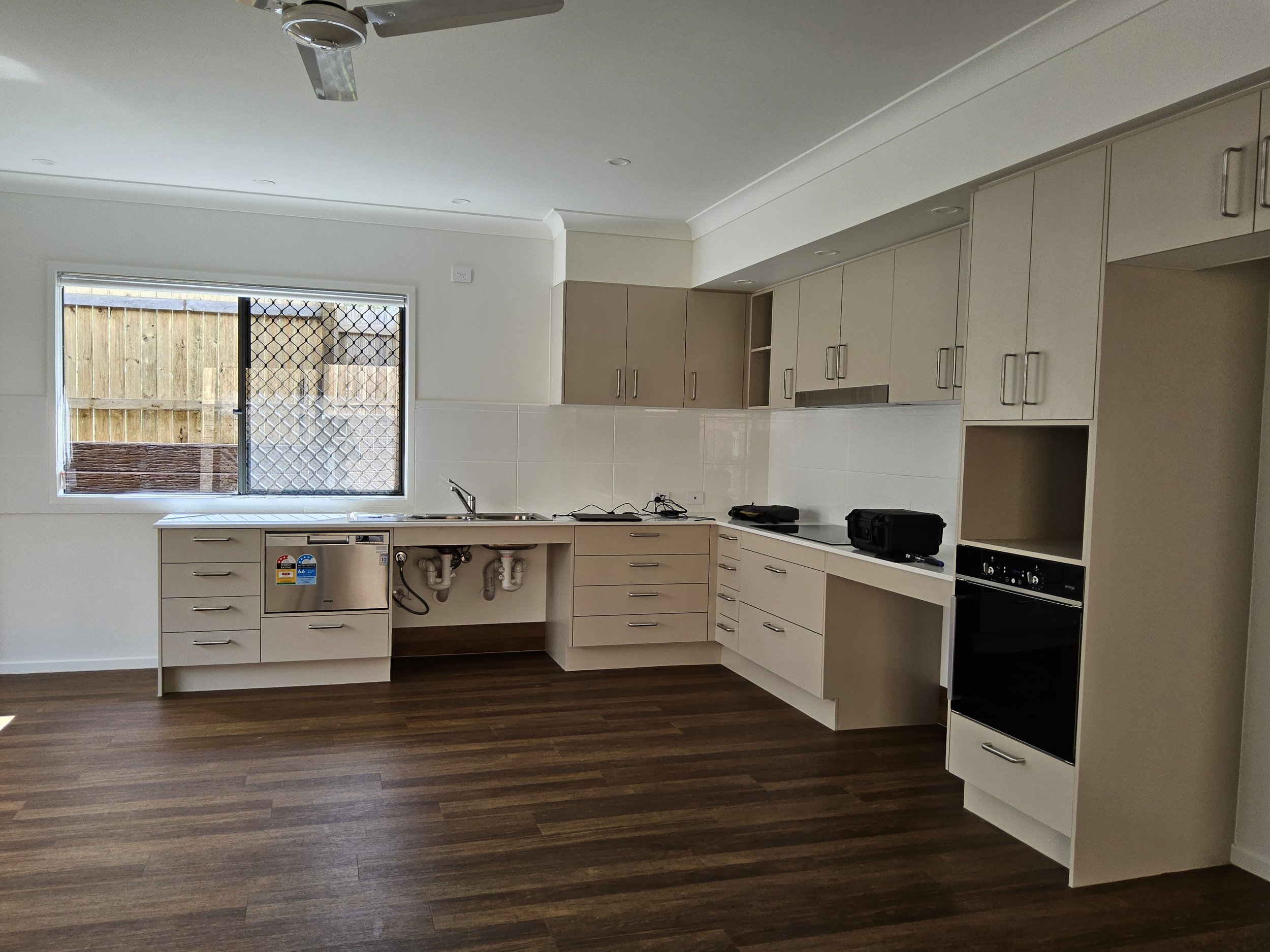 Lapwing Crescent, Bellbird Park QLD — Home image 3