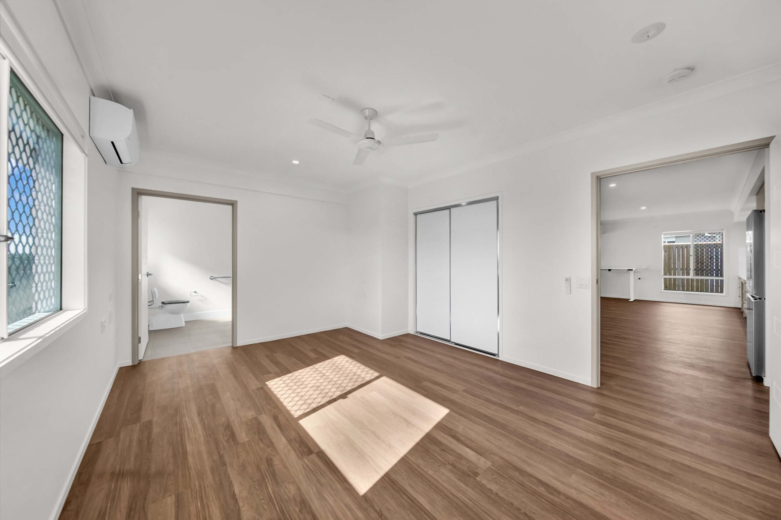 26 Mabel Street, Deception Bay QLLD 4508 — Home image 4