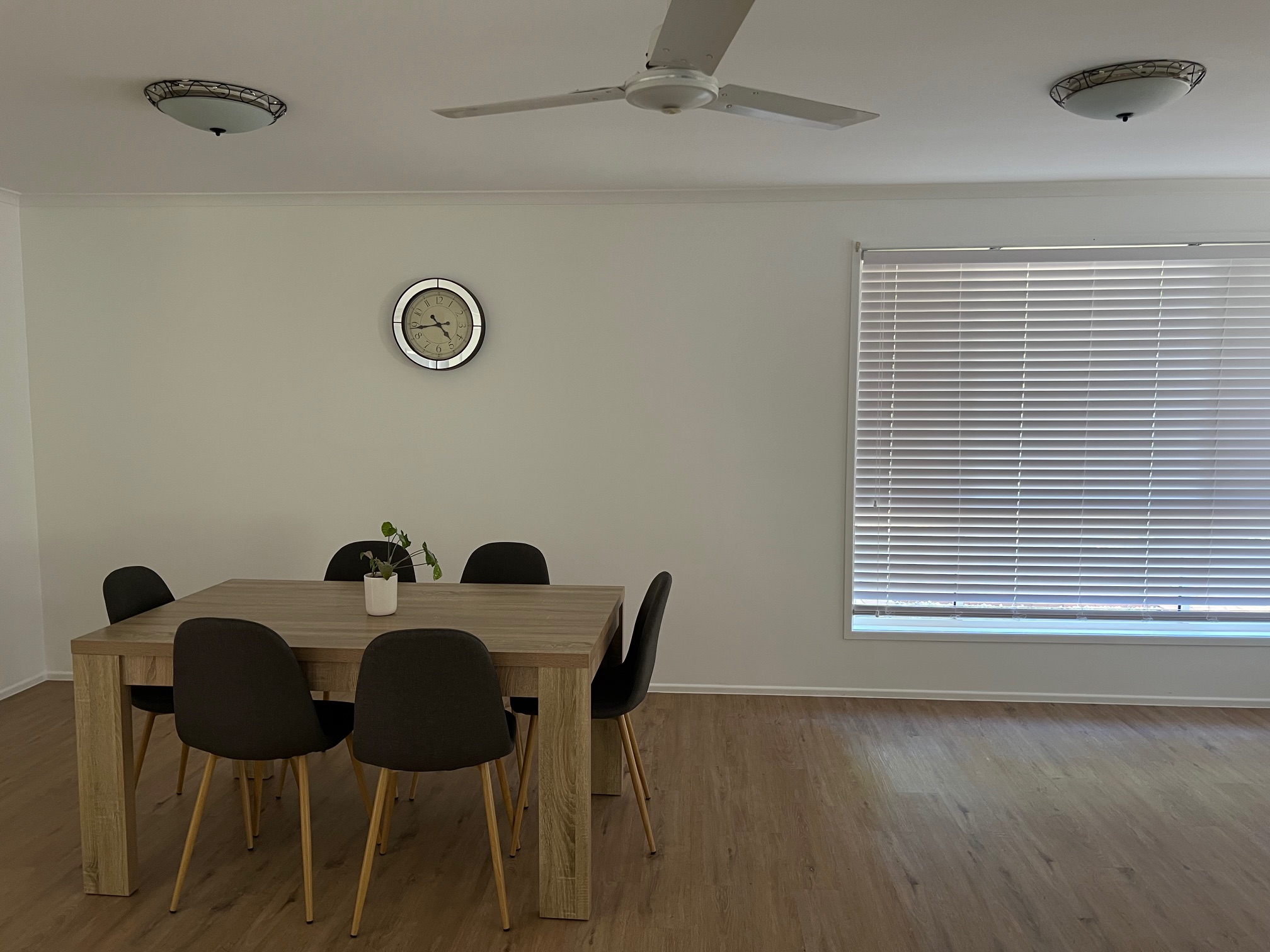 Modern 3 Bedroom Accessible SIL Home – Ready Now — Home image 7