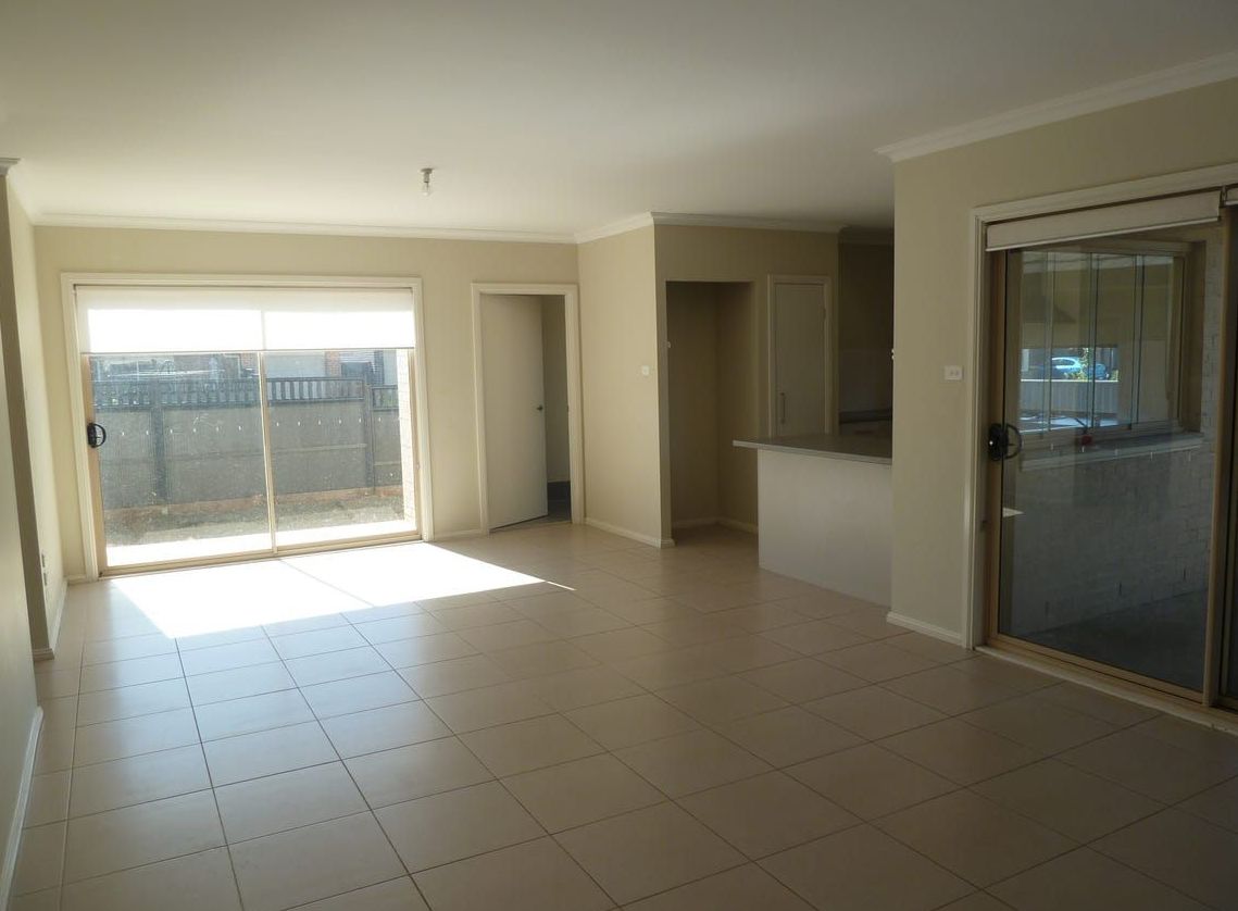 SIL Home in Ropes Crossing — Home image 9