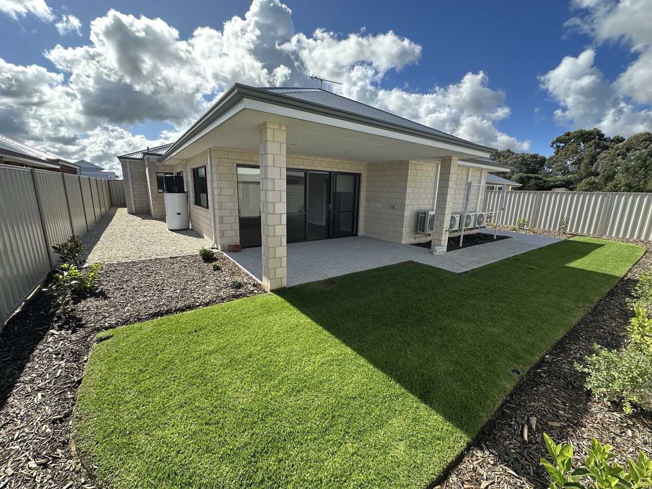 Australind SDA House — Home image 16