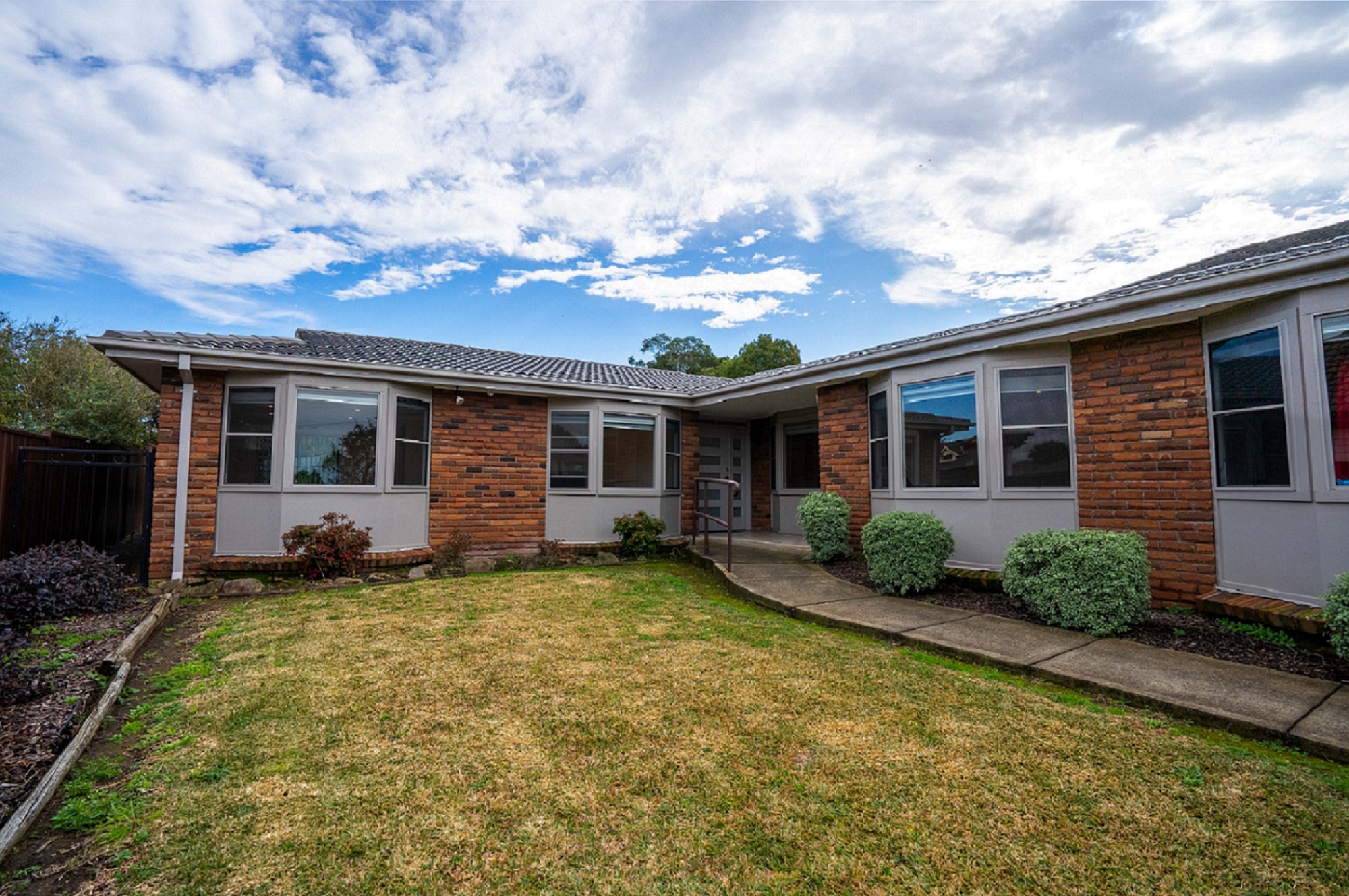 Dream home in Condell park — Home image 2