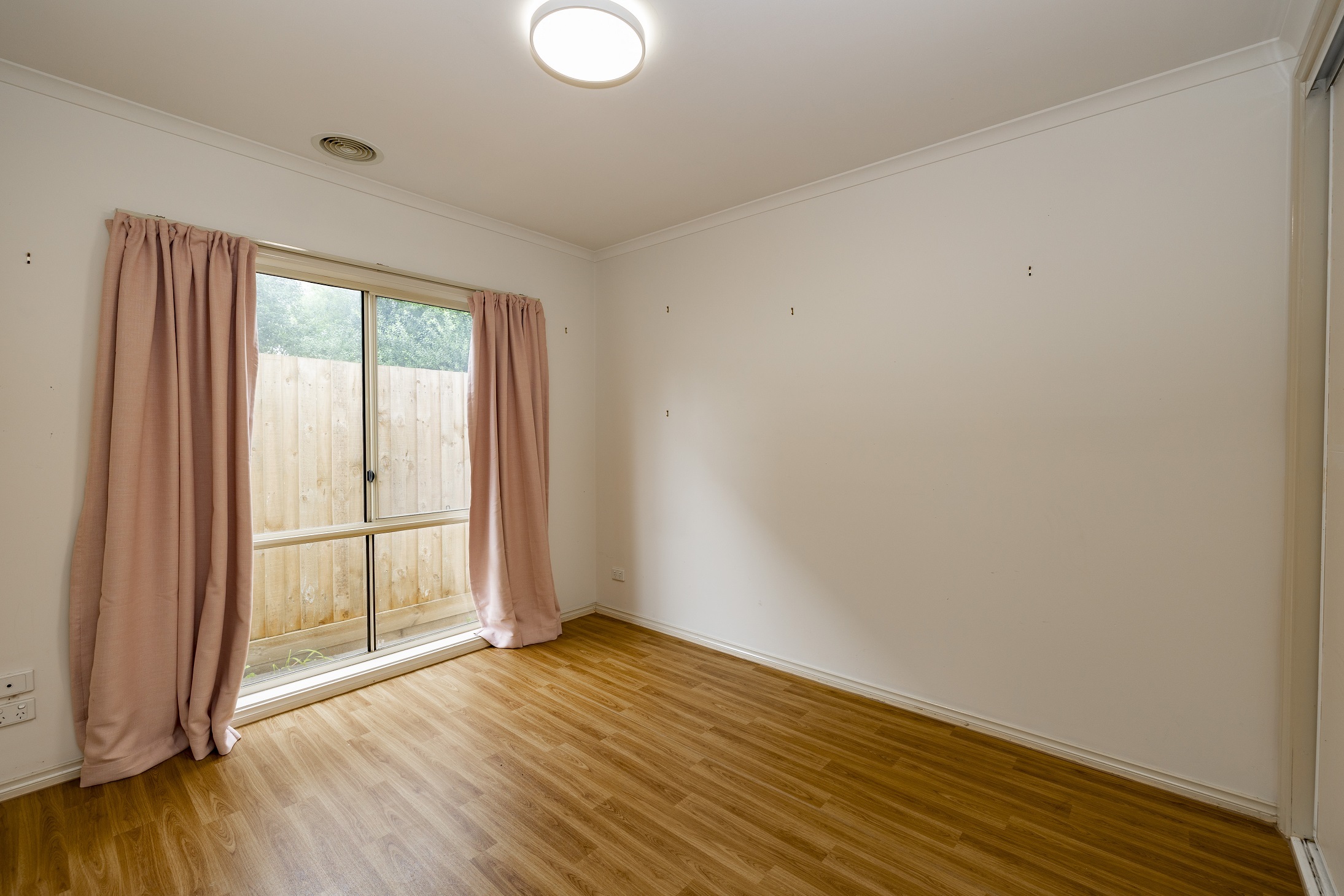 Coastal lifestyle in the heart of Mentone — Home image 8