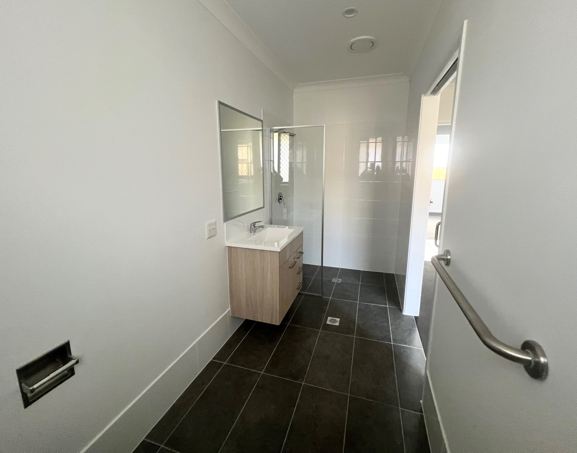 2 Bedroom Robust Home with OOA now available in Gleneagle, Queensland — Home image 2