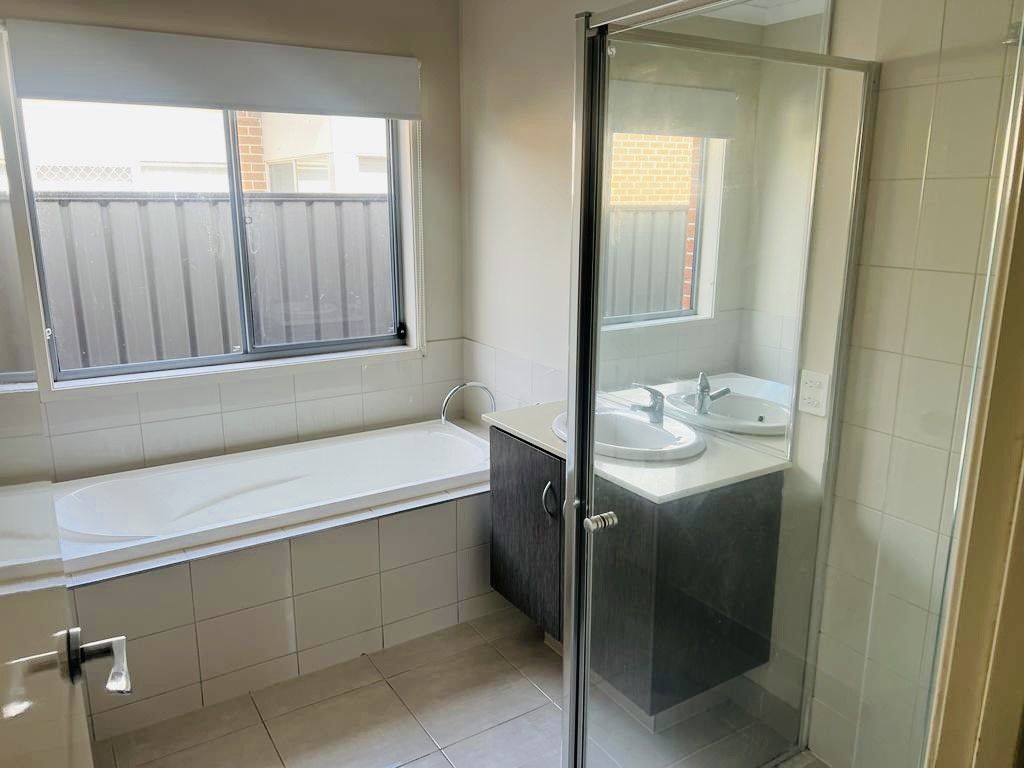 NDIS/SIL/STA/MTA/Respite Accommodation in Pakenham Victoria - Available NOW — Home image 4