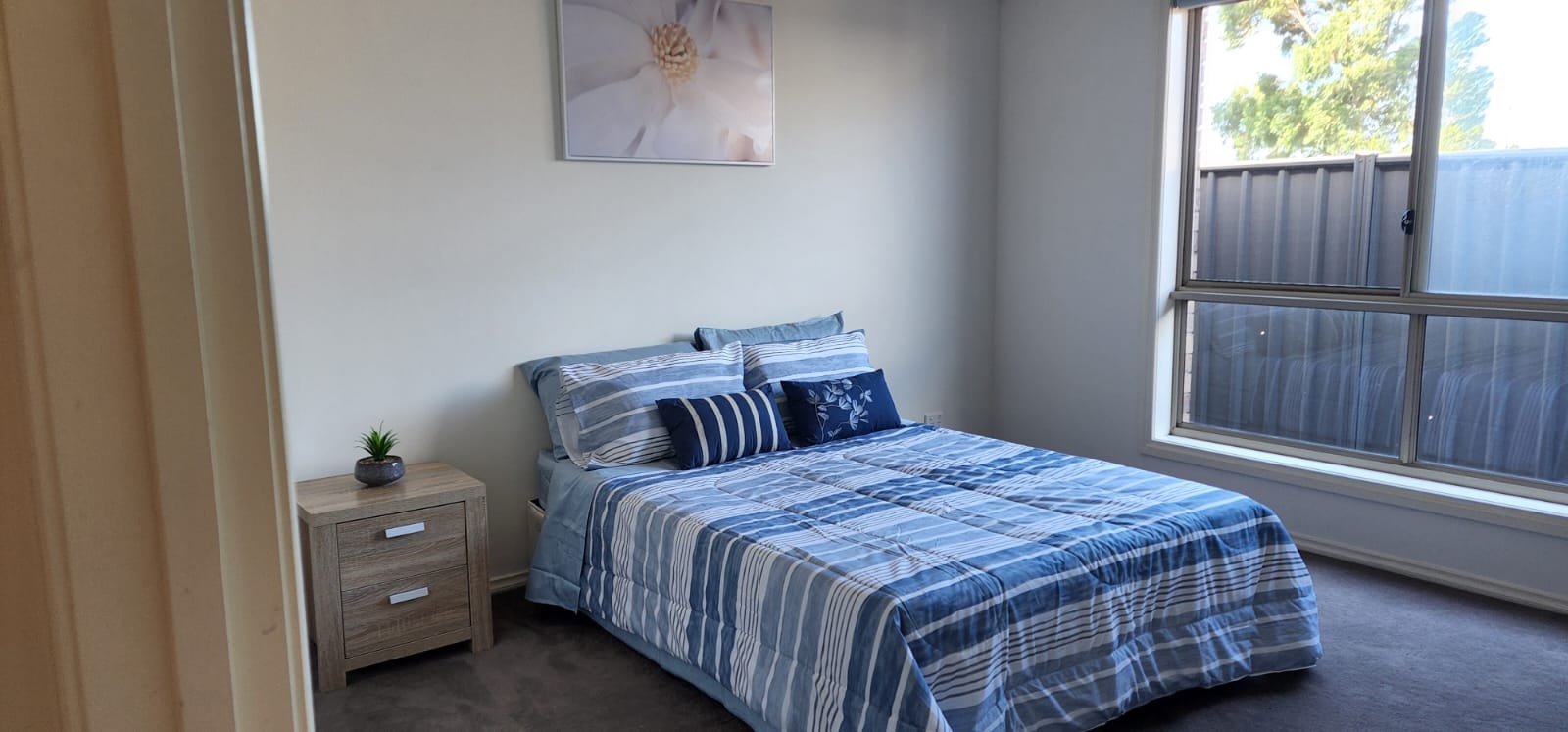 SIL/MTA/RESPITE\\FOR 2 PEOPLE/NEXT TO SHOPPING CENTRE & TRAIN STATION — Home image 5