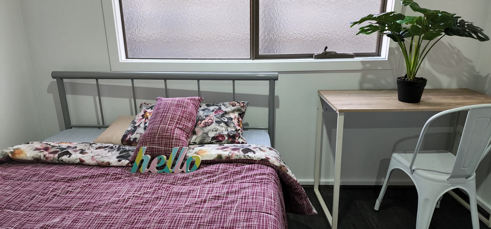 SIL/MTA/RESPITE\\FOR 2 PEOPLE/NEXT TO SHOPPING CENTRE & TRAIN STATION — Home image 9