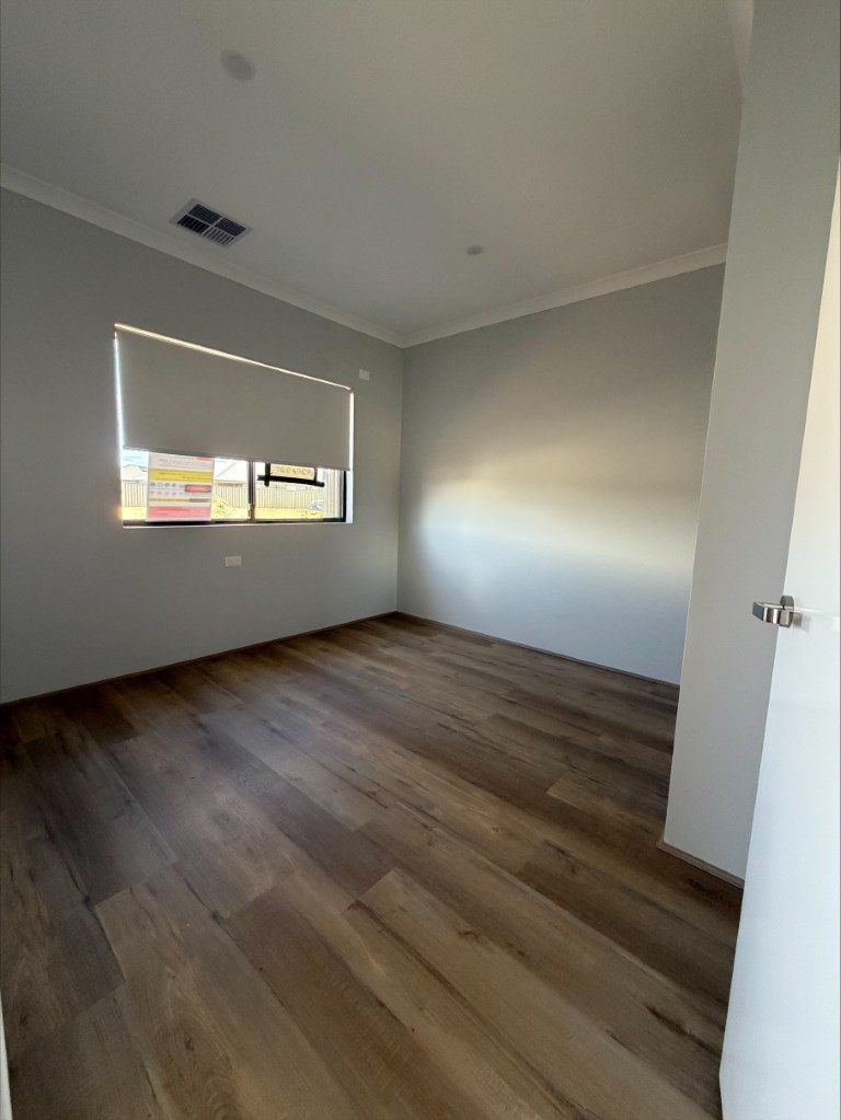Ravenswood's Most Desirable High Physical Support Sanctuary — Home image 4