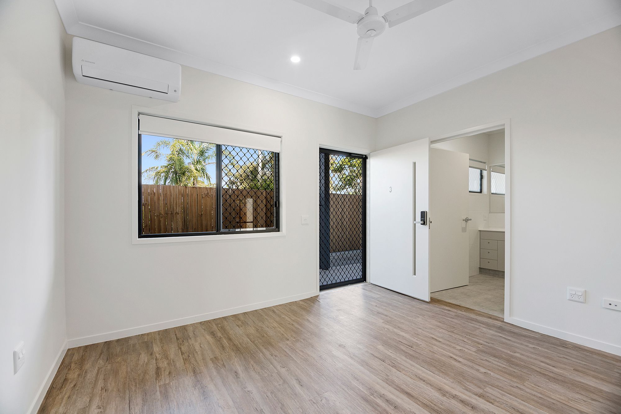 Fully Accessible Villa in Burpengary – 1 bedroom + OOA — Home image 2