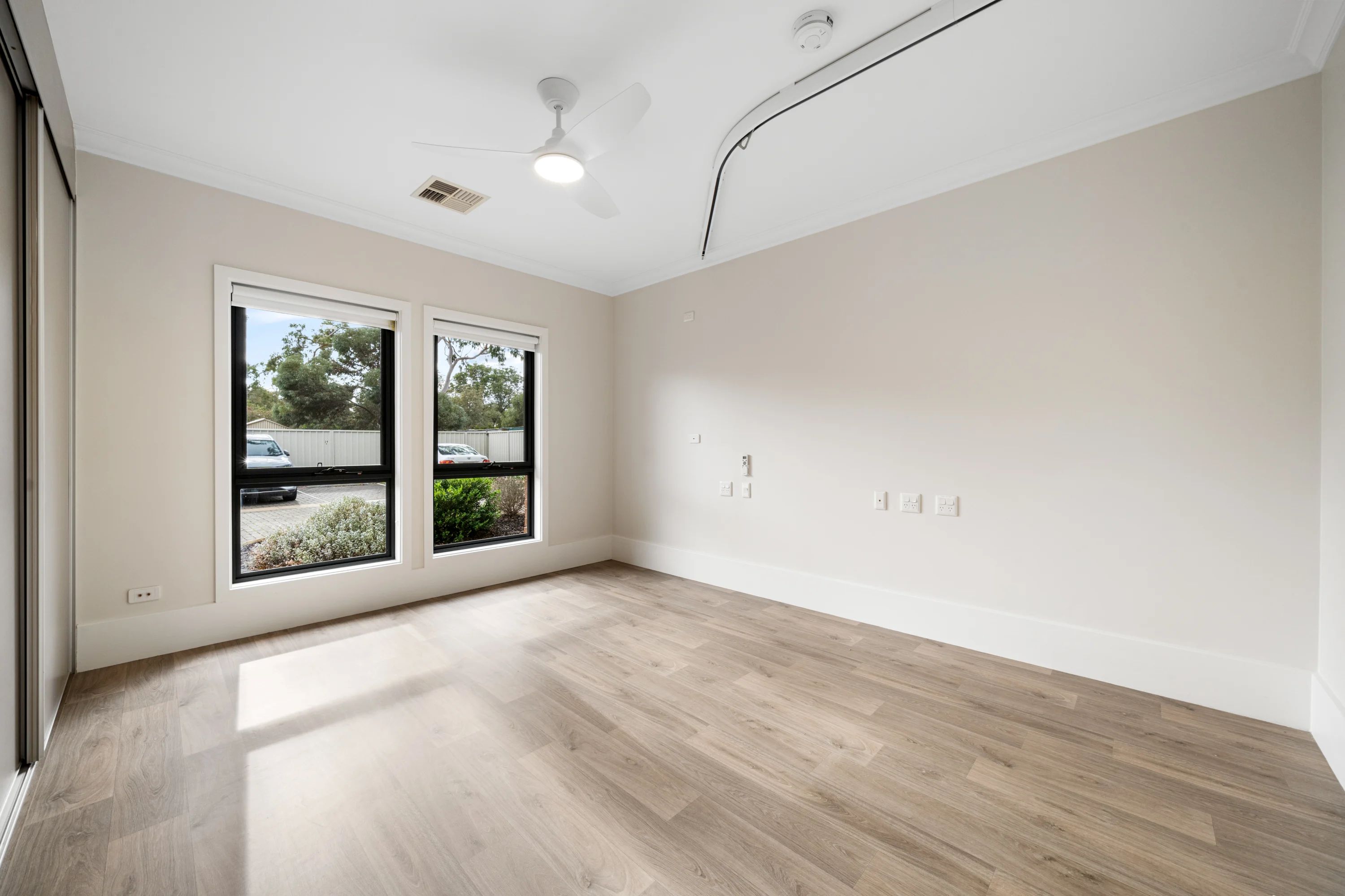 Single Occupancy Whole 2 Bedroom Villa in Elizabeth Grove — Home image 2
