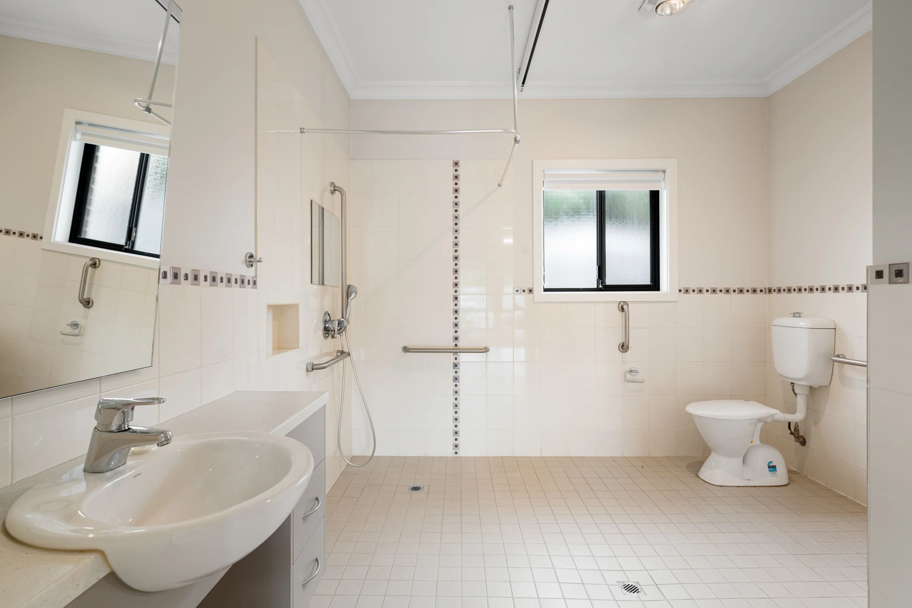 Single Occupancy Whole 2 Bedroom Villa in Elizabeth Grove — Home image 4