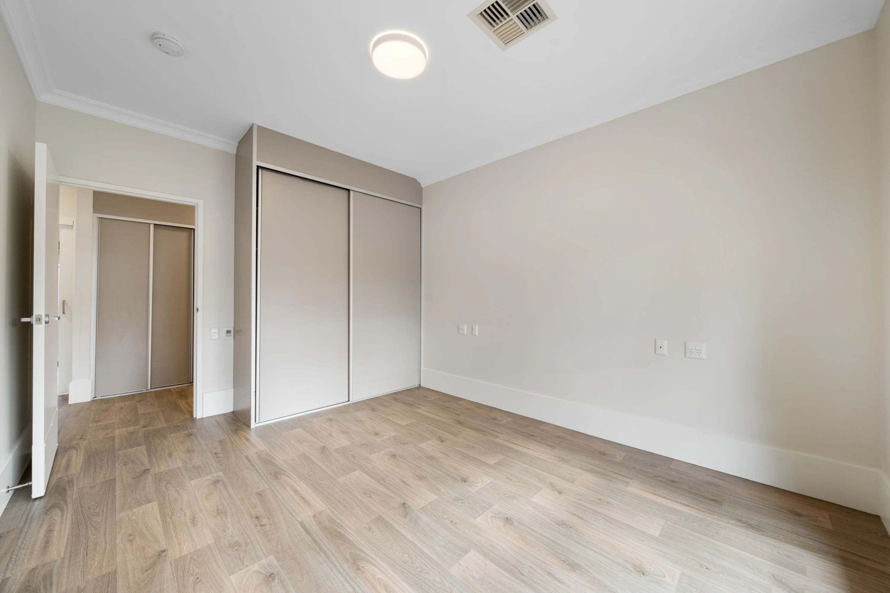 Single Occupancy Whole 2 Bedroom Villa in Elizabeth Grove — Home image 6