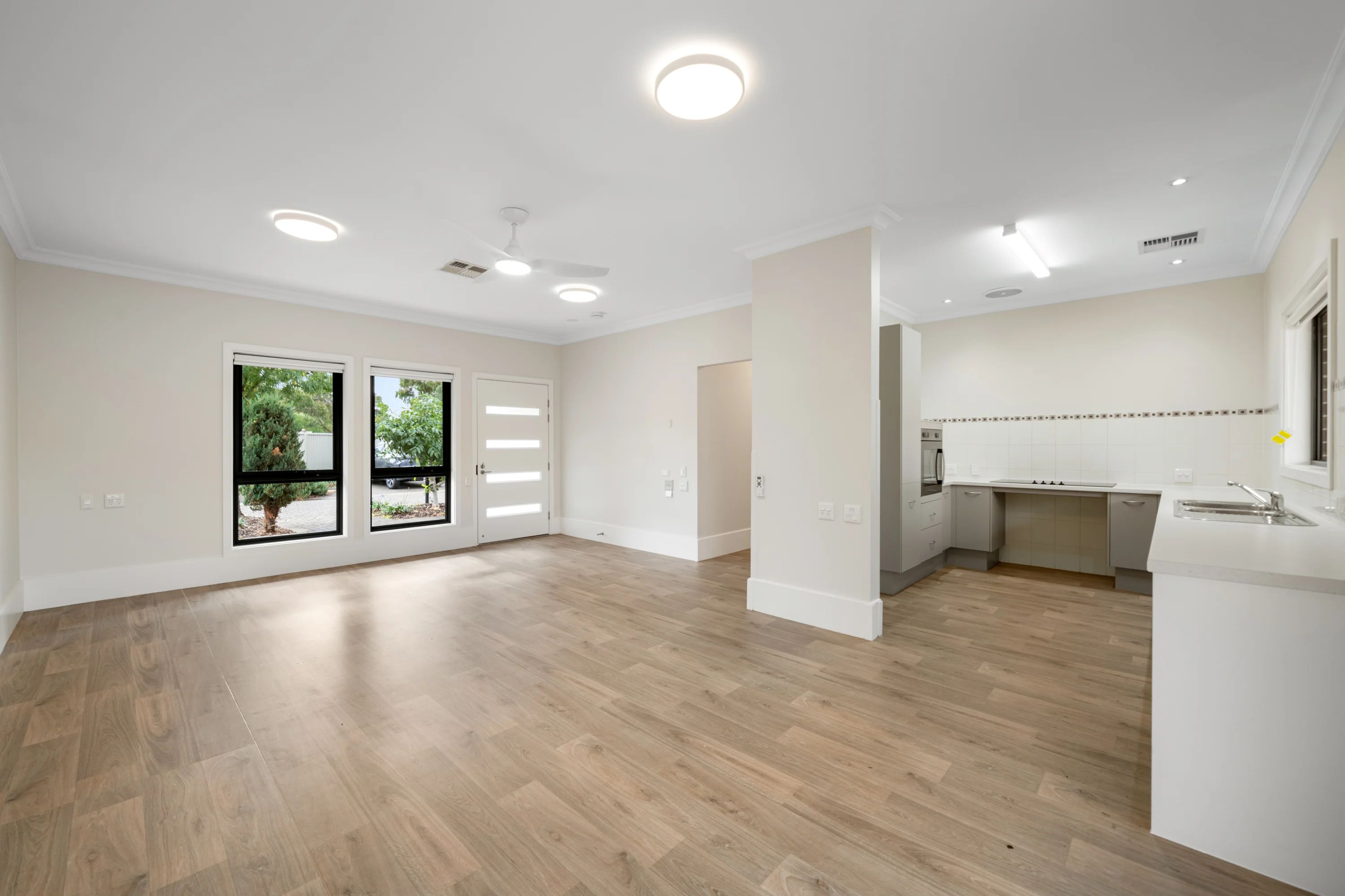 Single Occupancy Whole 2 Bedroom Villa in Elizabeth Grove — Home image 10