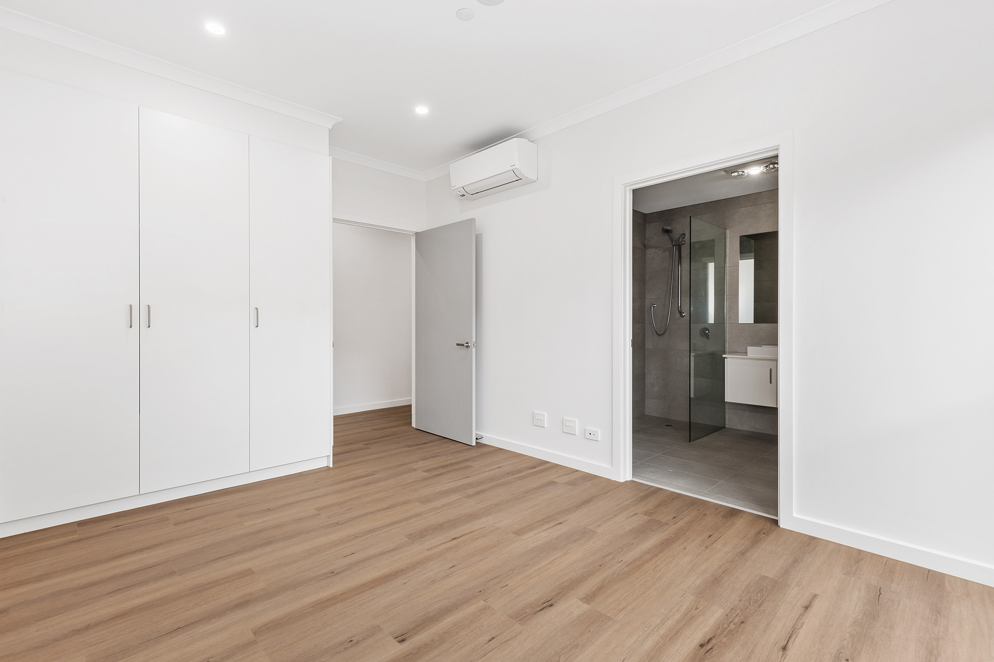 Improved Livability townhouses in leafy Langwarrin! — Home image 7