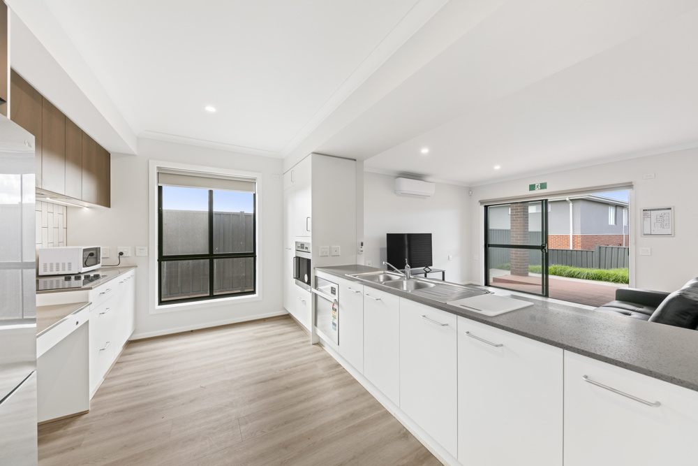 High Physical Support | 2 Bedroom Home with OOA | Purpose-Built for Complex — Home image 4