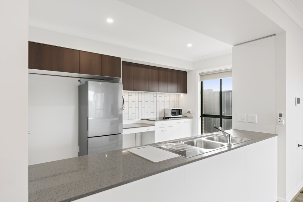 High Physical Support | 2 Bedroom Home with OOA | Purpose-Built for Complex — Home image 5