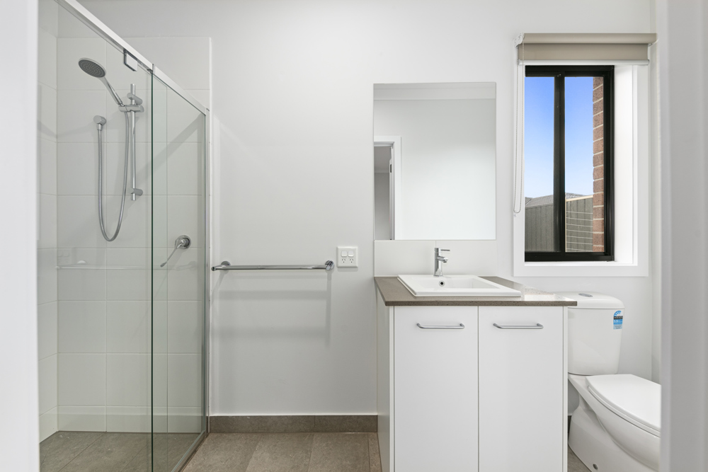 High Physical Support | 2 Bedroom Home with OOA | Purpose-Built for Complex — Home image 15