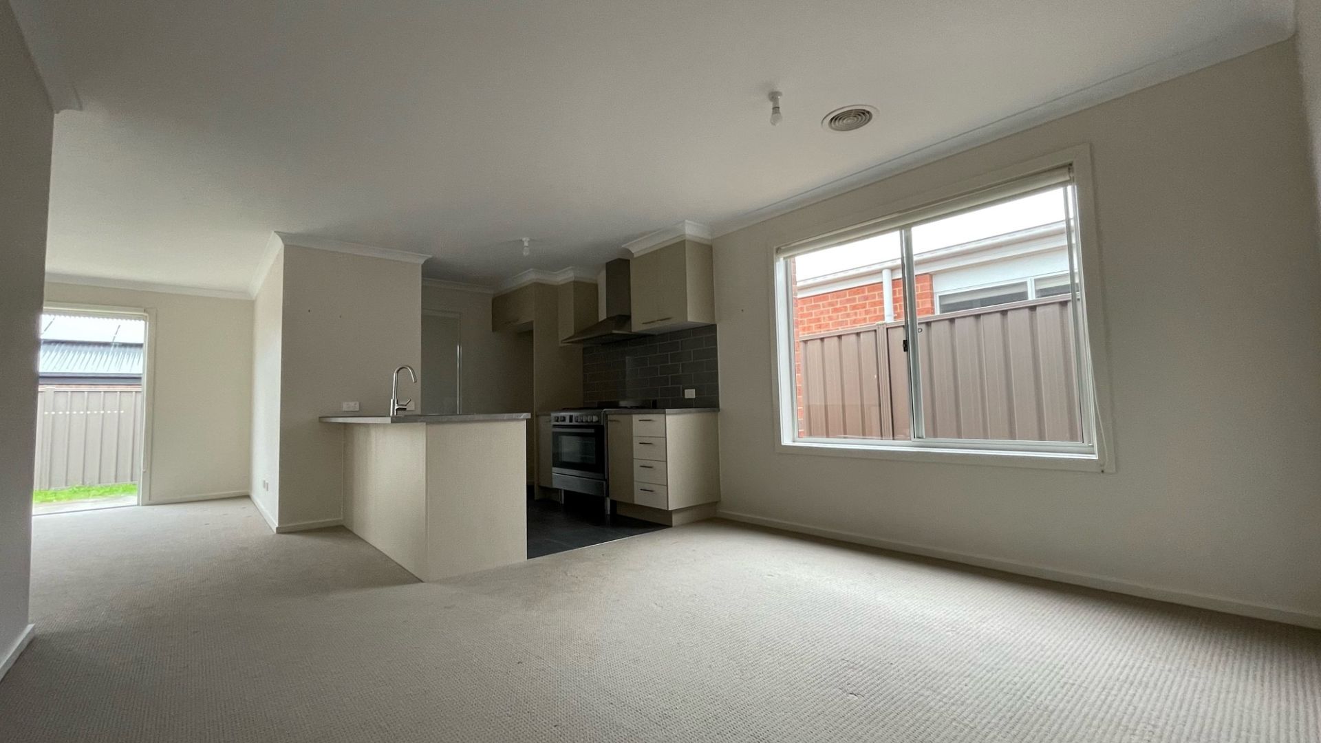 Improved livability independent unit in Castlemaine — Home image 3